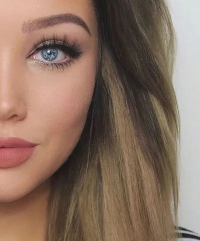 Nappali smink brownhaired nők lenyűgöző átalakulás percben