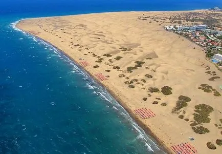 Érdekes állólámpa otthoni saját kezűleg () Érdekes állólámpa otthoni saját kezűleg