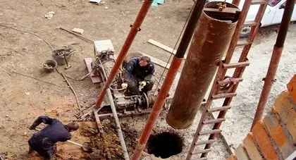 Milyen jól van fúrva a vízben, mint a video-telepítési utasításokat a kezüket, egy fotó és az ár