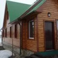 Hogyan erősít az iparvágány a falon (fali iparvágány) Hogyan erősít az iparvágány a falon