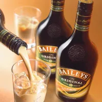 Hogyan kell inni Baileys likőrrel hogyan nyújthat, mint egy snack