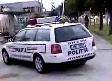 üldözött elmenekülnie