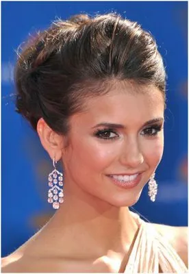 Hogyan készítsünk haj, mint Nina Dobrev, trendi frizurák 2013 - képek (frizura) Hogyan készítsünk haj, mint Nina Dobrev, trendi frizurák 2013 - fotók