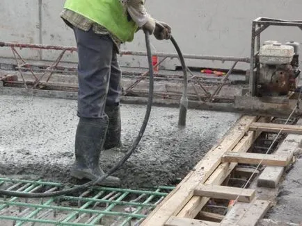 Hogyan készítsünk egy vibrátort beton kezüket (csinálni) Hogyan készítsünk egy vibrátort beton kezüket