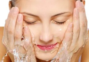 Hogyan, hogy összehangolják az arcszínt otthon maszkok, krémek és make-up (maszk) Hogyan, hogy összehangolják az arcszínt otthon maszkok, krémek és smink