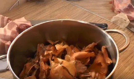Hogyan pácolást szalonnát a sós otthon finom és gyors (zsír) Hogyan pácolást otthon szalonna sós finom és gyors