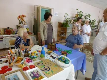 Hogyan élnek a régi magyar ápolási otthonok (öregek) Hogyan élnek a régi magyar otthonokban