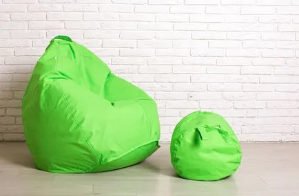 Fotel-bag a belső szobában, válasszon egy szép keret nélküli Bútor felnőtteknek és gyerekeknek, (válasszon) Fotel-bag a belső szobában, válasszon egy szép keret nélküli Bútor felnőttek és gyermekek számára,