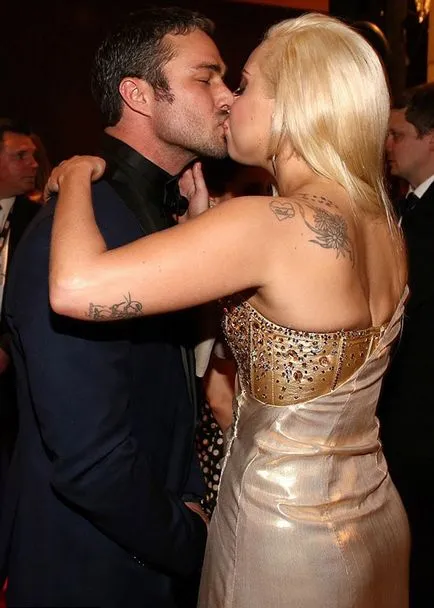 Lady Gaga és Taylor Kinney eljegyezték Valentin napon (Lady) Lady Gaga és Taylor Kinney eljegyezték Valentin napon