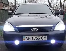 Csatlakozó protivotumanok kapcsolási rajz a relé és a gomb, a vezető egy autó (driver) Csatlakozó protivotumanok kapcsolási rajz a relé és a gomb, a vezető az autó
