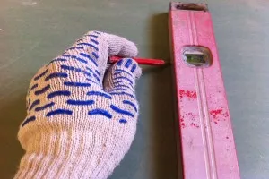 Vágjuk a gipszkarton kezükkel népszerű módszerek - maga a munka, ne legyen lusta!