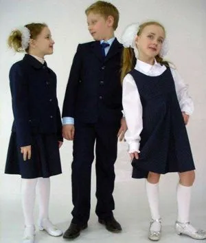 iskolai egyenruha