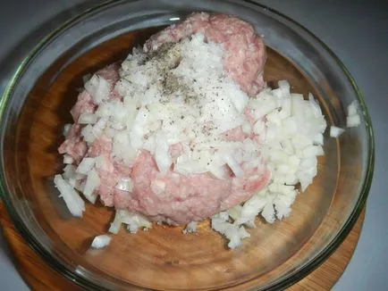 Juicy burger - hogyan lehet egy hamburgert otthon, lépésről lépésre recept fotók