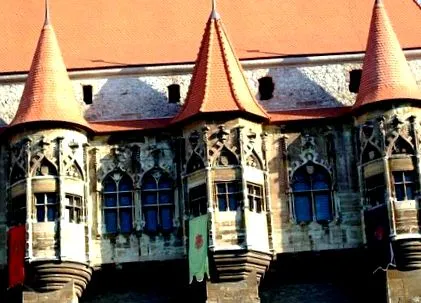 június jánost