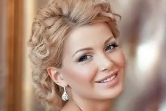 Menyasszonyi frizura a tiara és tiara fotó- és ötletek