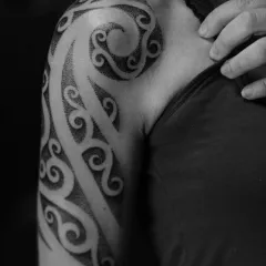 Tattoo stílus dotvork (dotwork), fotók, vázlatok tetoválás