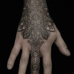 Tattoo stílus dotvork (dotwork), fotók, vázlatok tetoválás