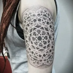 Tattoo stílus dotvork (dotwork), fotók, vázlatok tetoválás