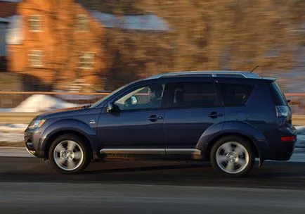 Levezetni tiszta víz Mitsubishi Outlander XL