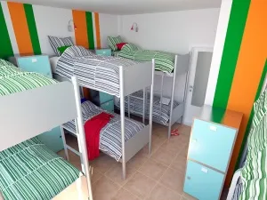 Hostel kollégiumi ágyak (ágy) és