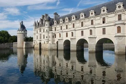 Ahogy francia palotában Ahogy francia palotában