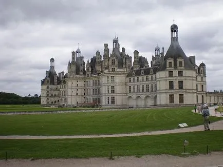 Ahogy francia palotában Ahogy francia palotában