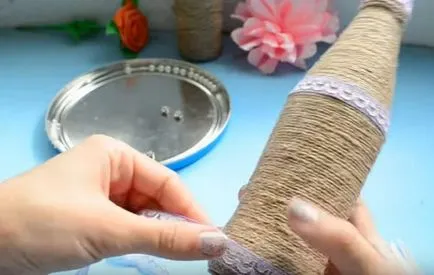 A design az üveg kezével A design az üveg kezével