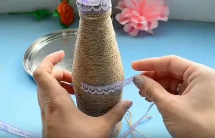 A design az üveg kezével A design az üveg kezével