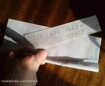Kezük ki a papírt ház