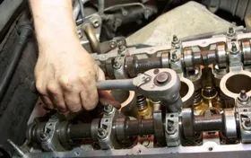 Hogyan erősít a motor