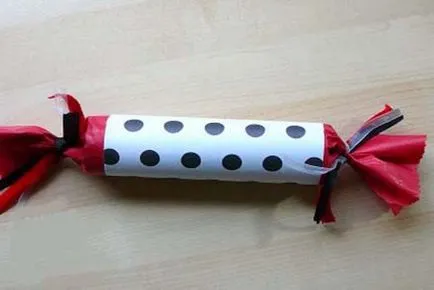 Konfetti a kezüket