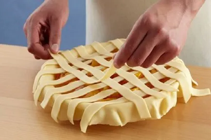 Hogyan díszíteni a kelt tésztát