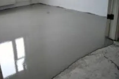 A vonal a padló alatt a laminált