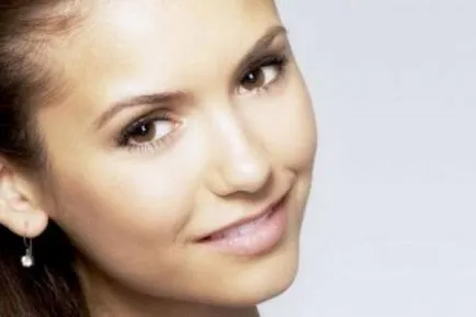 Szeretjük Nina Dobrev