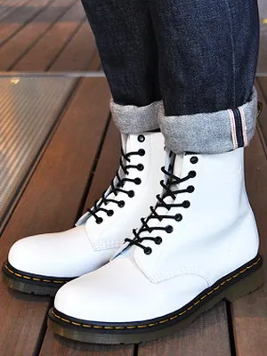 Martens, mi ez Martens, mi ez