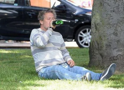 Nyilvános helyen azt