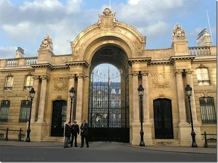 Ahogy francia palotában Ahogy francia palotában