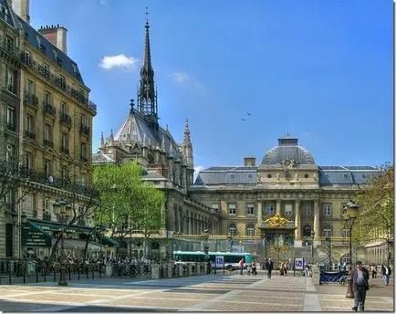 Ahogy francia palotában Ahogy francia palotában
