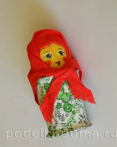 Matryoshkák papír saját kezűleg