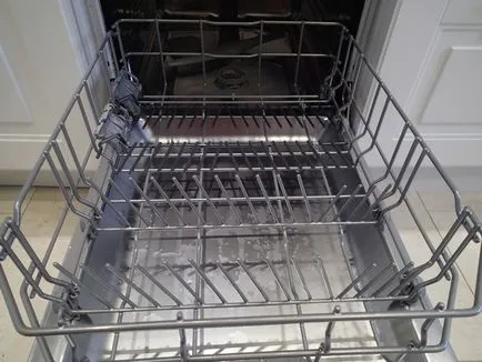 Hogyan kell betölteni az edényeket a gépbe
