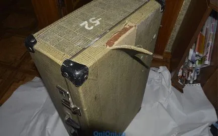 Ahogy egy régi bőrönd Ahogy egy régi bőrönd