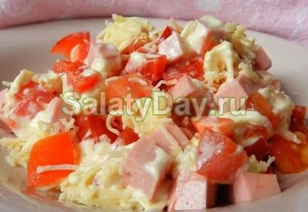 Saláta paradicsom sajt sonkával