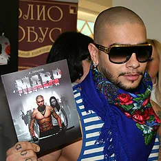 Azzal, amit viselnek fejkendőt Azzal, amit viselnek fejkendőt