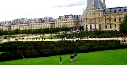 Louvre Múzeum Párizs