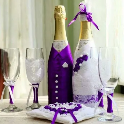 Hogyan lehet díszíteni egy esküvői pezsgős