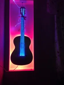Mint egy régi gitár