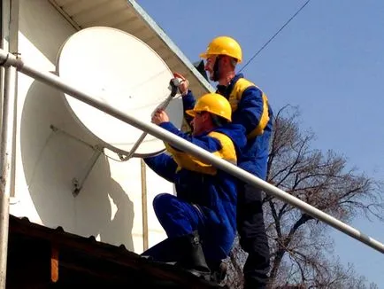 Hogyan hozzunk létre egy parabolaantenna, tricolor