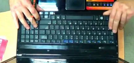 Hogyan szétszerelni a laptop