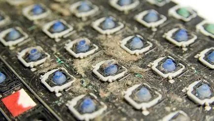 Hogyan szétszerelni a laptop