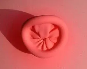 A nyakkendő labdák A nyakkendő labdák